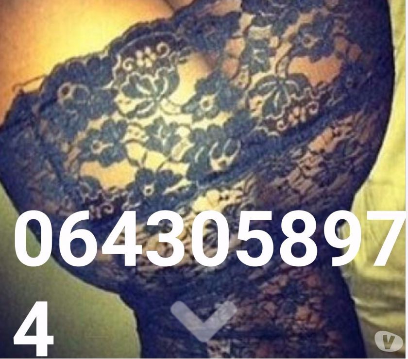 Femme orientale avec des belles formes pour toi